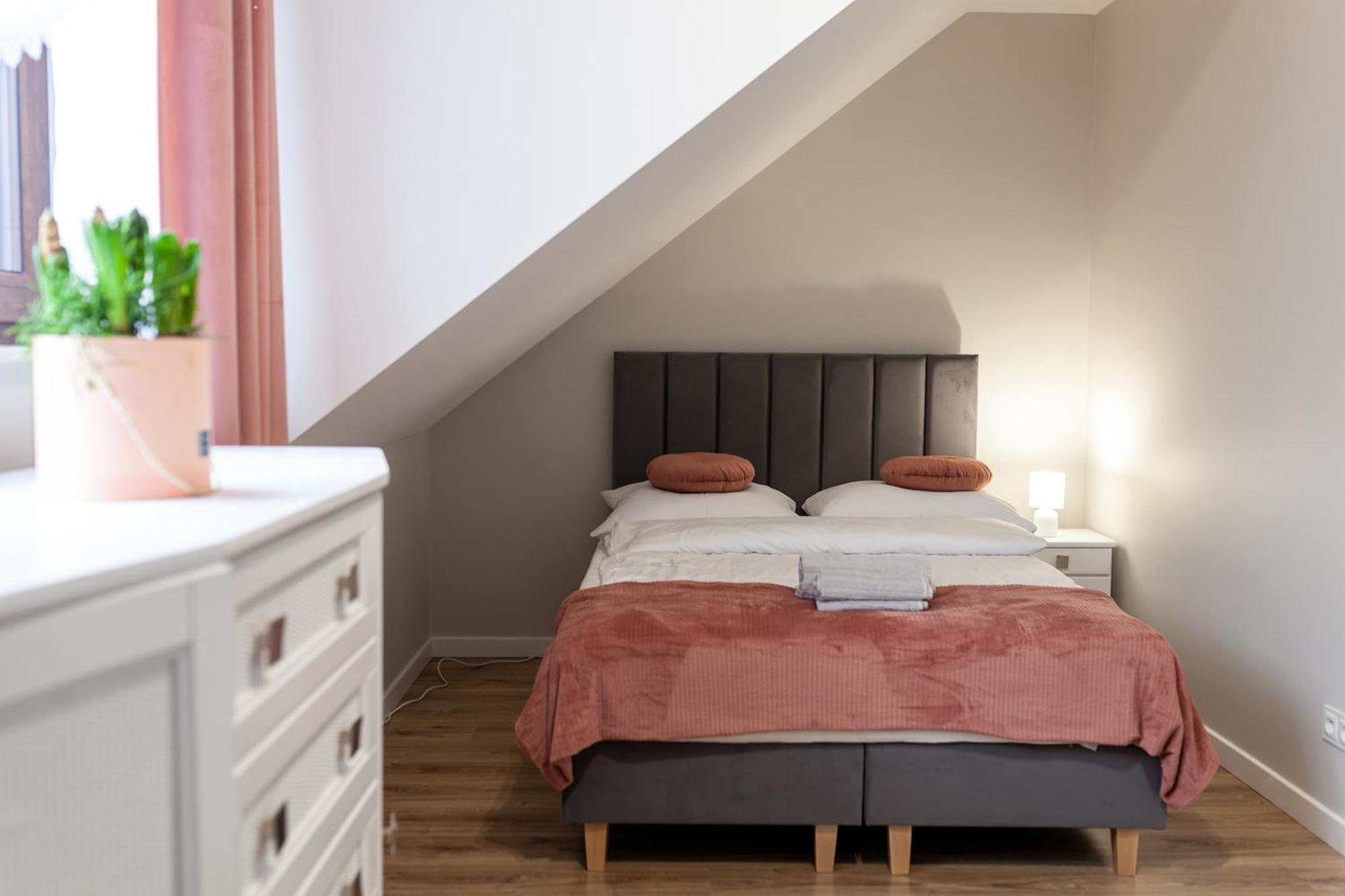 Prestige House Targi Kielce Zalew Apartment *