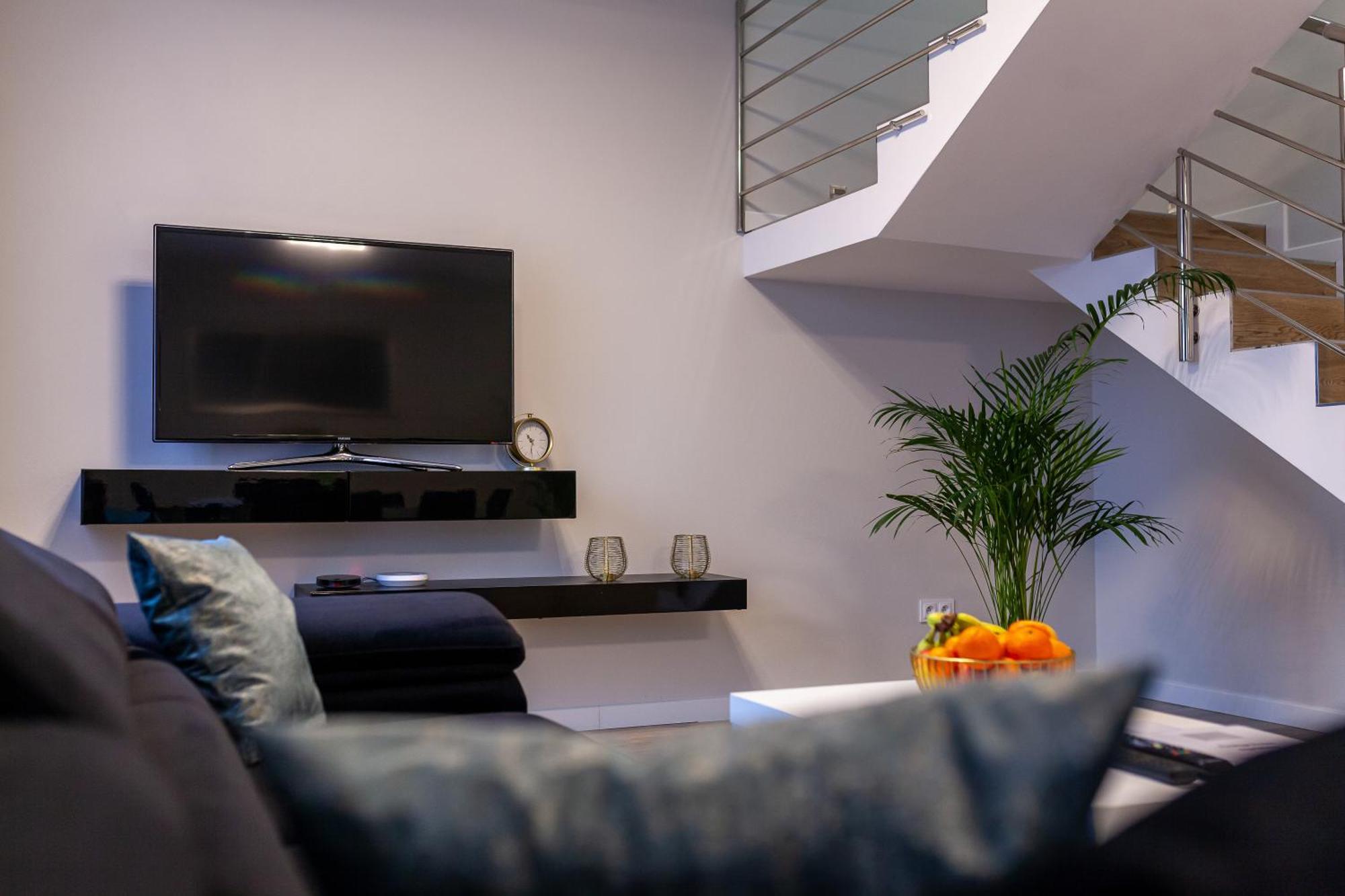 Prestige House Targi Kielce Zalew Apartment