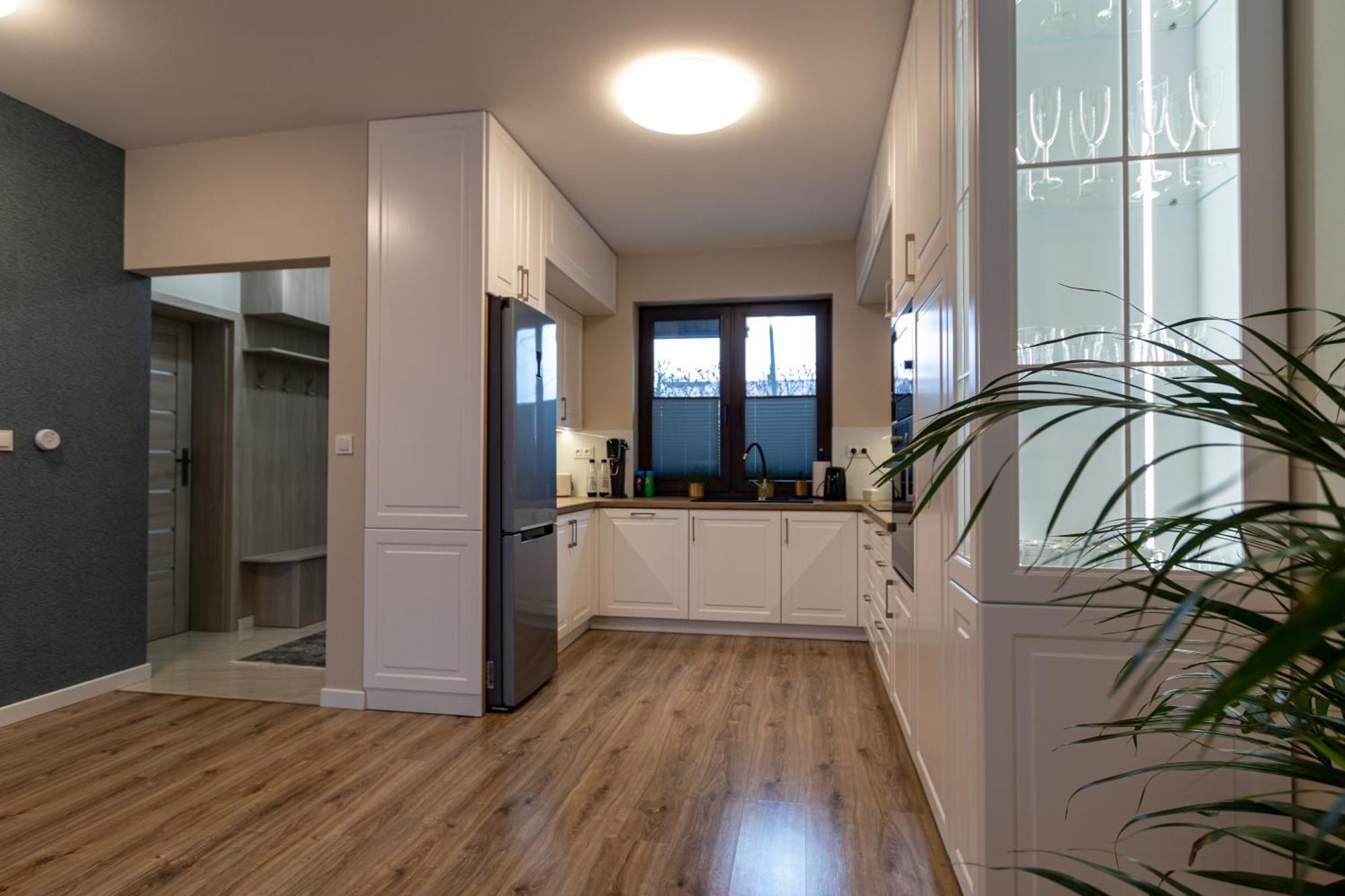 Prestige House Targi Kielce Zalew Apartment Cedzyna
